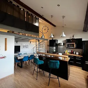 Appartement Pepite Rare 8 Personnes Au Coeur Battant Du Vieux
